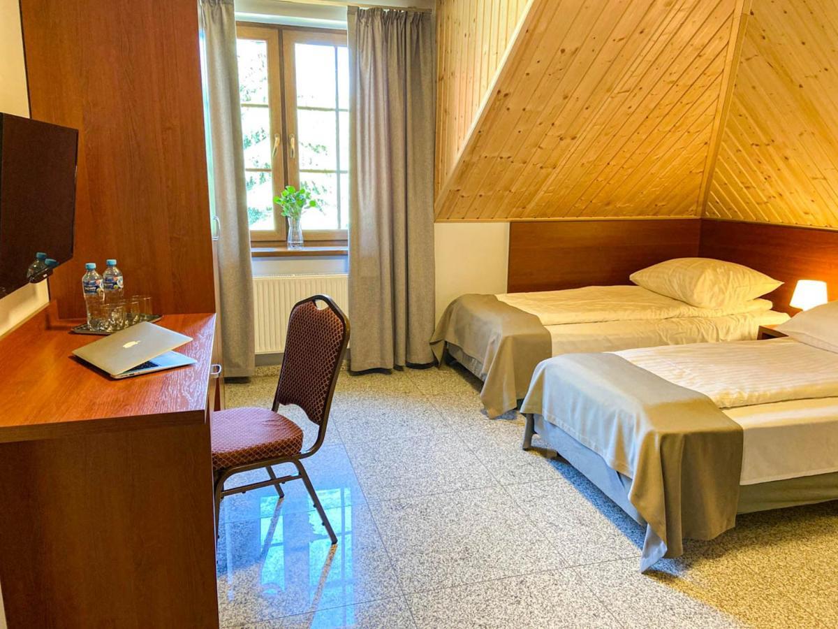 Osrodek Agroturystyczny Zacisze Villa Giewartow Ngoại thất bức ảnh